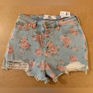 Hollister Curvy Ultra High Rise Mom Short 3"